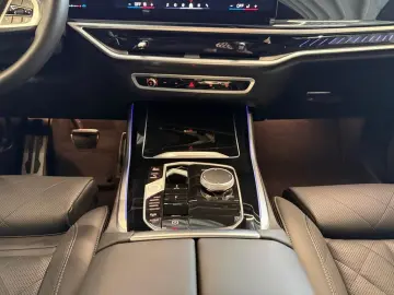 BMW X5 M60i xDrive AHK Pano Innovation Standhzg. ACC