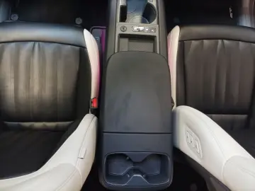 KIA EV9 GT-line Launch Edition 4WD Pano CAM