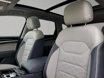 VW Touareg 3.0 TSI eHybrid 4M. Elegan. HUD LUFT AHK
