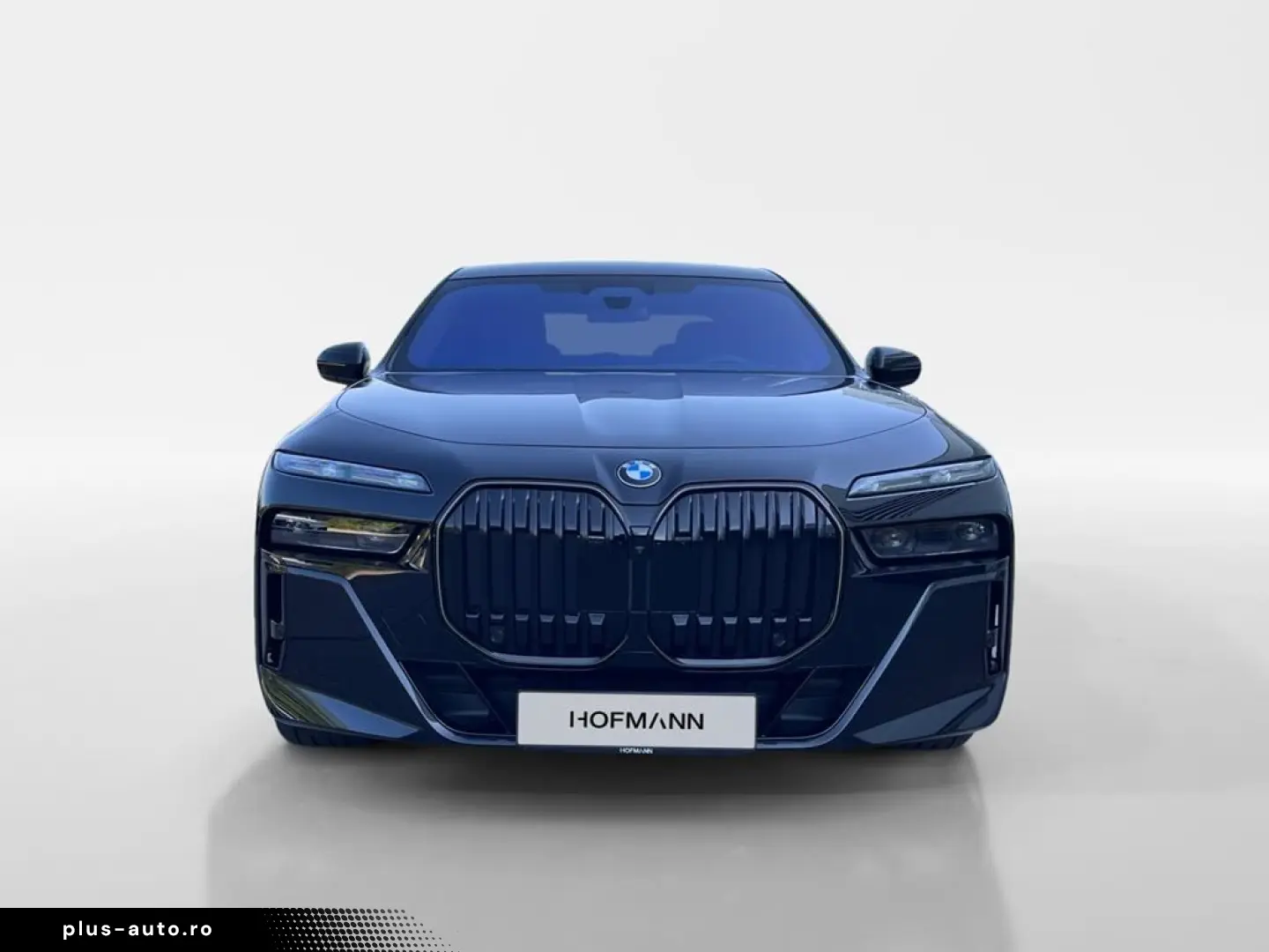BMW 740d xDr M Sport Pro SkyLounge TheatreScreen AHK