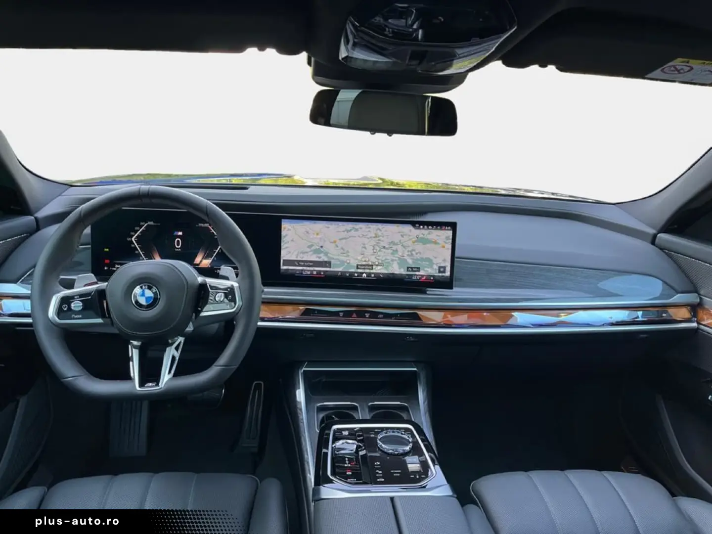 BMW 740d xDr M Sport Pro SkyLounge TheatreScreen AHK