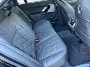 BMW 740d xDr M Sport Pro SkyLounge TheatreScreen AHK