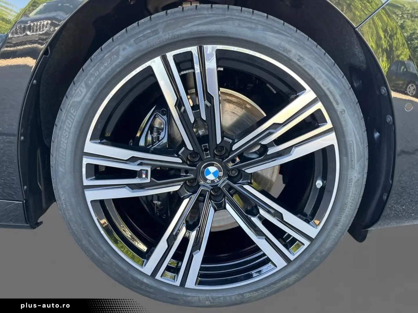 BMW 740d xDr M Sport Pro SkyLounge TheatreScreen AHK