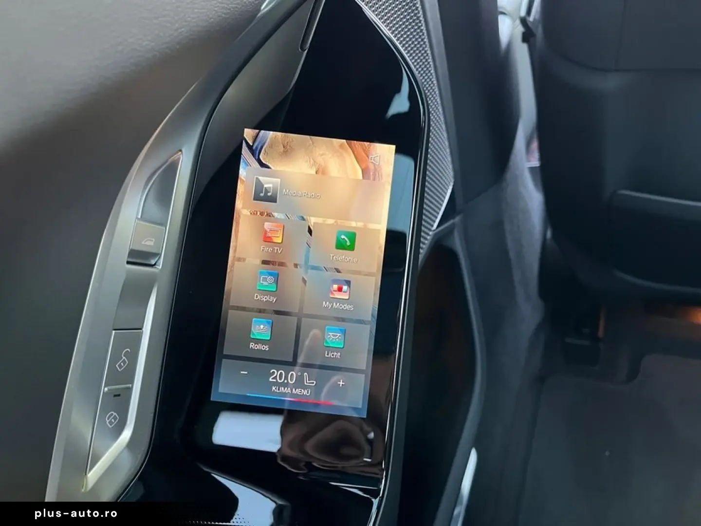 BMW 740d xDr M Sport Pro SkyLounge TheatreScreen AHK