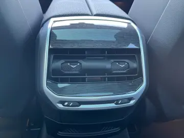 BMW 740d xDr M Sport Pro SkyLounge TheatreScreen AHK