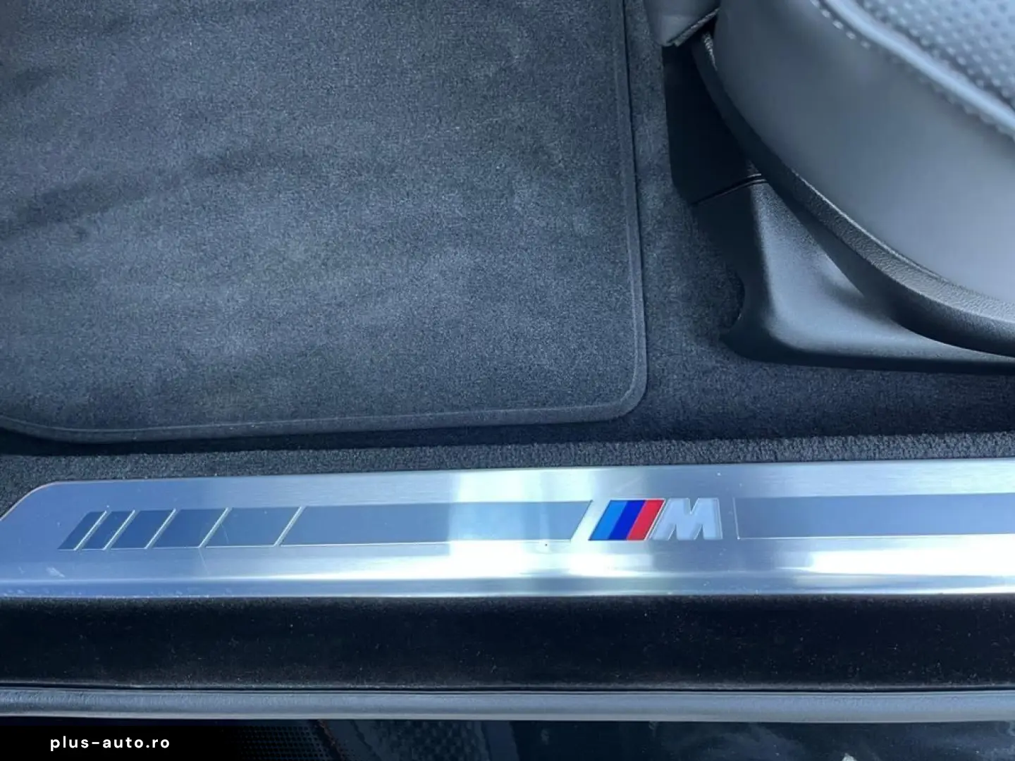 BMW 740d xDr M Sport Pro SkyLounge TheatreScreen AHK