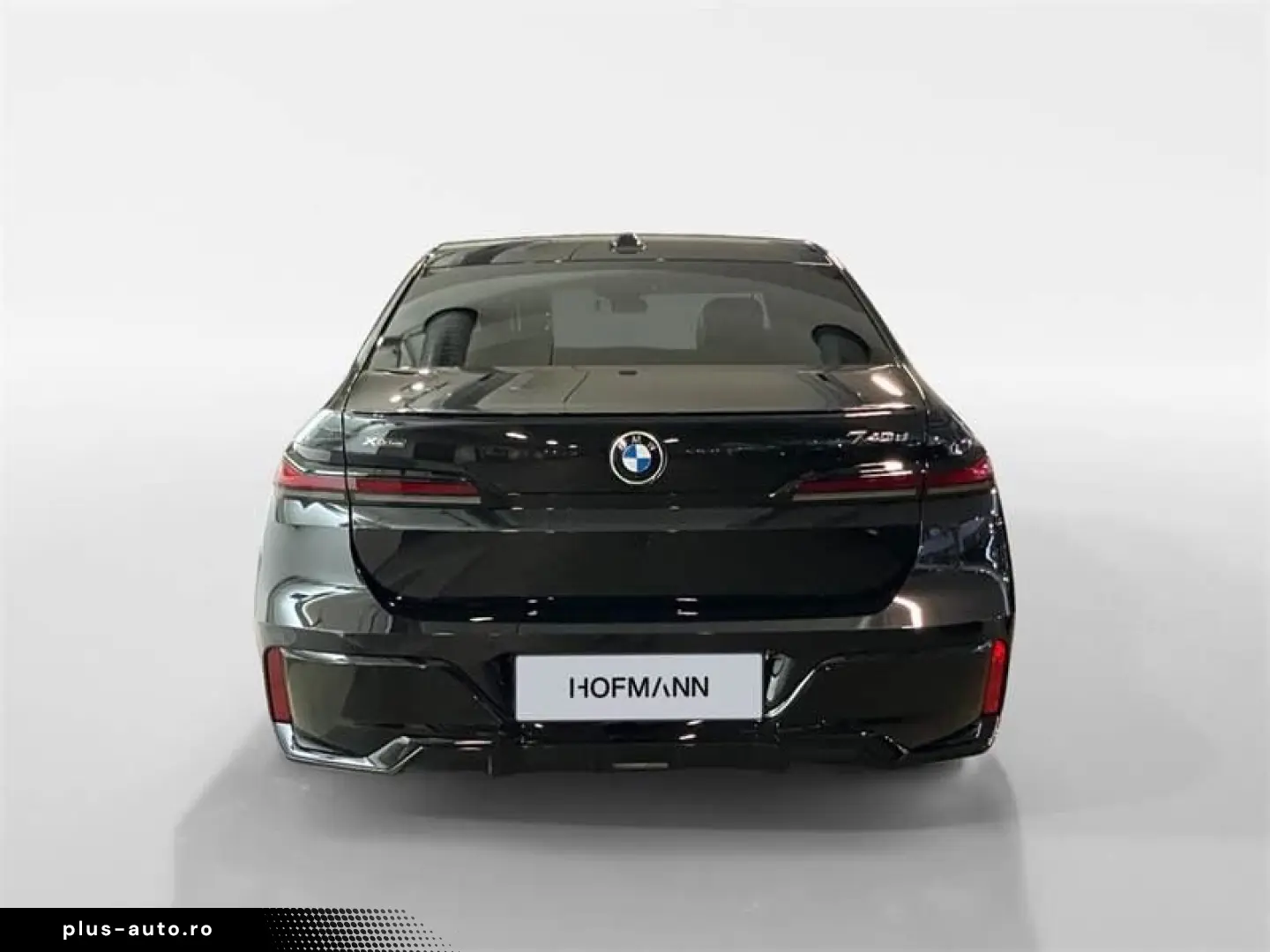 BMW 740d xDr M Sport Pro SkyLounge TheatreScreen AHK