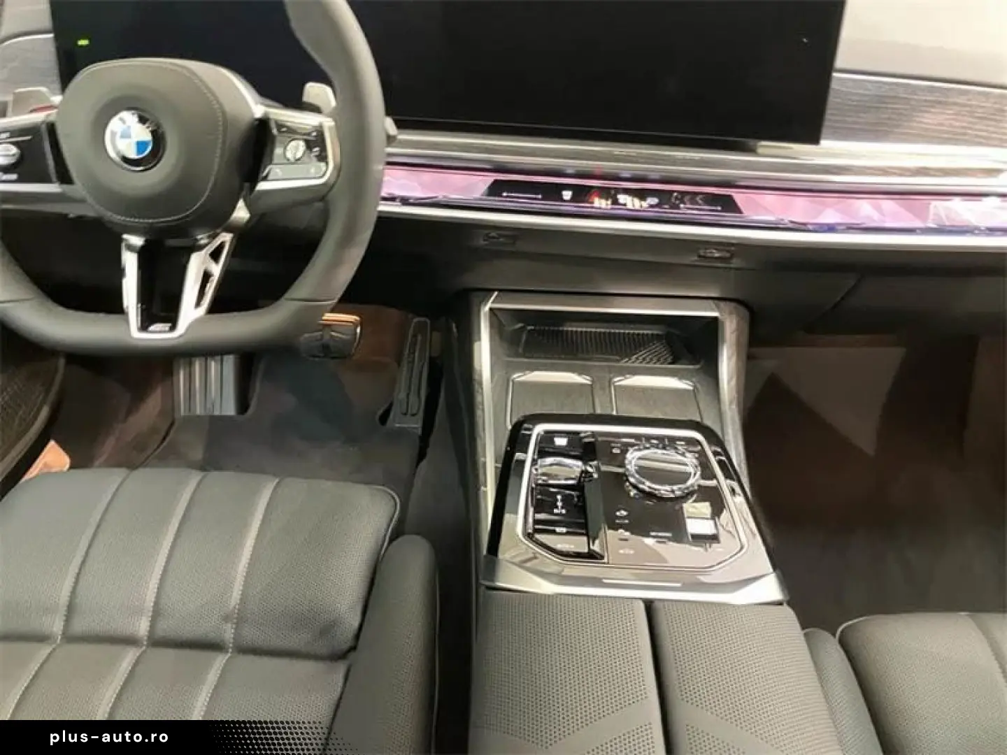 BMW 740d xDr M Sport Pro SkyLounge TheatreScreen AHK