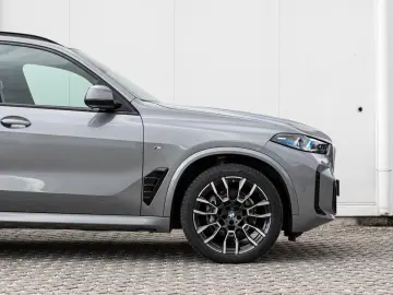 BMW X5 xDrive40d M-Sport ACC 2-A-Luft StdHz ACC PANO