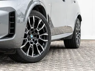 BMW X5 xDrive40d M-Sport ACC 2-A-Luft StdHz ACC PANO