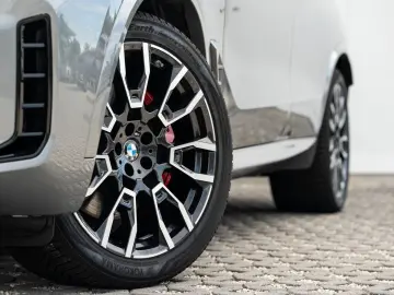 BMW X5 xDrive40d M-SportPRO StdHz PANO AHK Sitzlüft