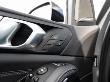 BMW X5 xDrive40d M-SportPRO StdHz PANO AHK Sitzlüft