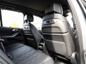 BMW X5 xDrive40d M-SportPRO StdHz PANO AHK Sitzlüft