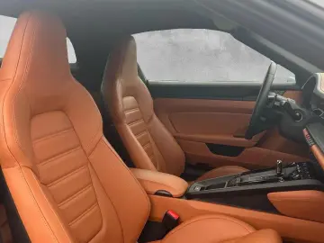 Porsche 911 Targa 4 GTS (992 II)