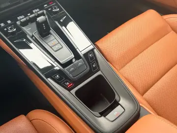 Porsche 911 Targa 4 GTS (992 II)