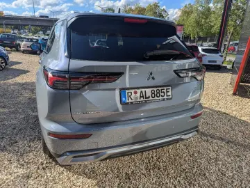 MITSUBISHI Outlander PHEV 2.4 Intro Edition