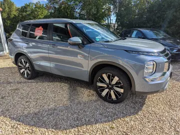 MITSUBISHI Outlander PHEV 2.4 Intro Edition