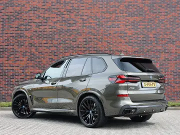 BMW X5 50e xDrive   Pano - HUD - Massage