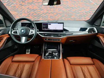 BMW X5 50e xDrive   Pano - HUD - Massage