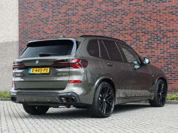 BMW X5 50e xDrive   Pano - HUD - Massage