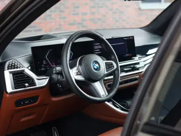 BMW X5 50e xDrive   Pano - HUD - Massage