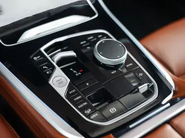 BMW X5 50e xDrive   Pano - HUD - Massage