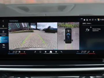BMW X5 50e xDrive   Pano - HUD - Massage