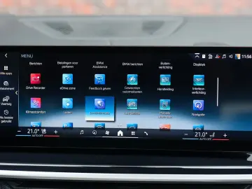 BMW X5 50e xDrive   Pano - HUD - Massage