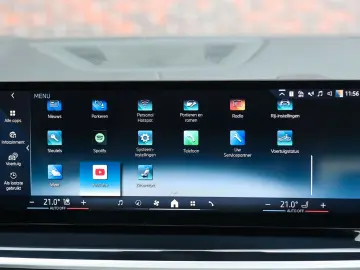 BMW X5 50e xDrive   Pano - HUD - Massage