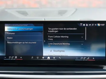 BMW X5 50e xDrive   Pano - HUD - Massage