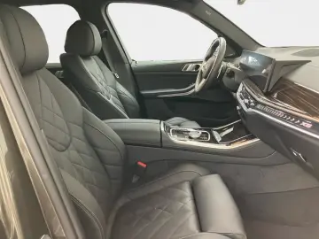 BMW X5 xDrive30d M Sport AHK Innovation Standhzg H K