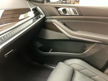 BMW X5 xDrive30d M Sport AHK Innovation Standhzg H K