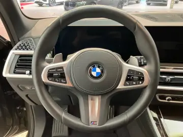 BMW X5 xDrive30d M Sport AHK Innovation Standhzg H K