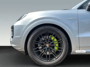 PORSCHE Cayenne E-Hybrid Pano. SportDesign 21  BOSE Inno