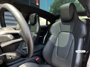 PORSCHE Taycan Turbo PDCC Sport Sport Chrono Hinterachsl