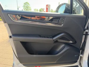 PORSCHE Cayenne Coupe S Leichtbau Pepita Luft HA-Lenkung