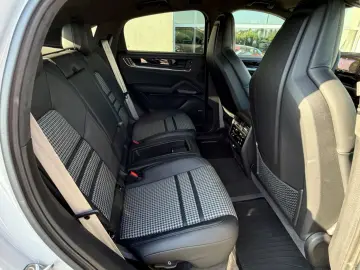 PORSCHE Cayenne Coupe S Leichtbau Pepita Luft HA-Lenkung