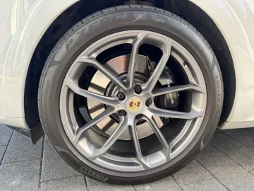 PORSCHE Cayenne Coupe S Leichtbau Pepita Luft HA-Lenkung