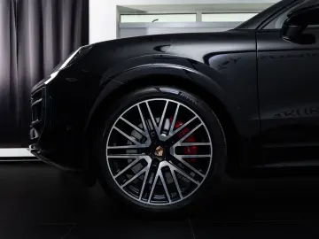 PORSCHE Cayenne Coupe GTS SportDesign MATRIX ACC PANO