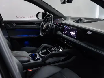 PORSCHE Cayenne Coupe GTS SportDesign MATRIX ACC PANO
