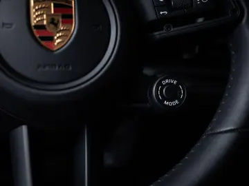 PORSCHE Cayenne Coupe GTS SportDesign MATRIX ACC PANO