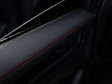 PORSCHE Cayenne Coupe GTS SportDesign MATRIX ACC PANO