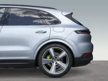 PORSCHE Cayenne E-Hybrid InnoDrive HA-Lenkung PDCC HUD