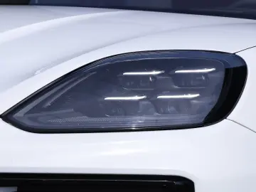 PORSCHE Cayenne Turbo E-Hybrid Coupe Burmester InnoDrive