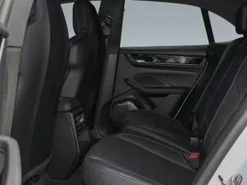 PORSCHE Macan 4S Burmester HA-Lenkung InnoDrive 22-Zoll