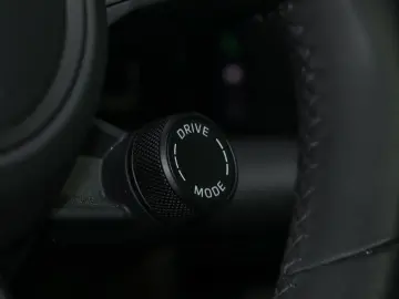 PORSCHE Macan 4S Burmester HA-Lenkung InnoDrive 22-Zoll