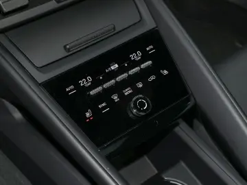 PORSCHE Macan 4S Burmester HA-Lenkung InnoDrive 22-Zoll