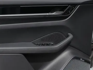 PORSCHE Macan 4S Burmester HA-Lenkung InnoDrive 22-Zoll