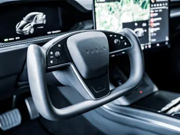 TESLA Model S PLAID - Yoke - Satin Black Matt - 1020PS