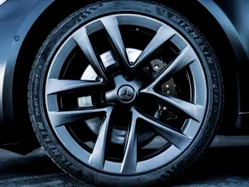 TESLA Model S PLAID - Yoke - Satin Black Matt - 1020PS